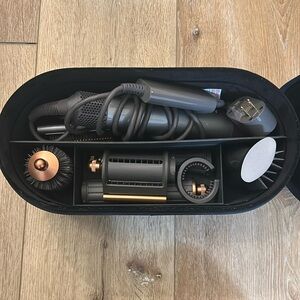 Dyson Airwrap - Only used twice